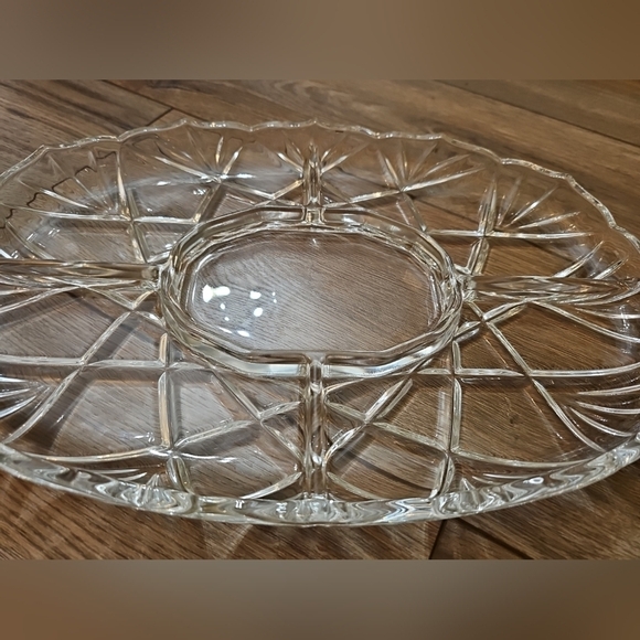 Mikasa Glass 15”‎ Chip-and-Dip Vegetable Fruit Platter Serving Dish - Picture 1 of 4